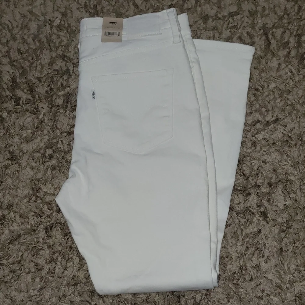 Levi's White Denim Jeans - Picture 3 of 4